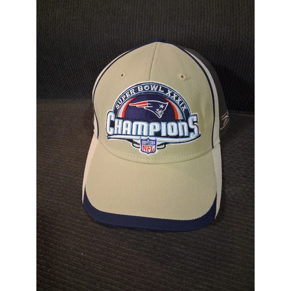 New England Patriots Super Bowl XXXIX Champions Reebok Adjustable‎ Hat Cap NFL